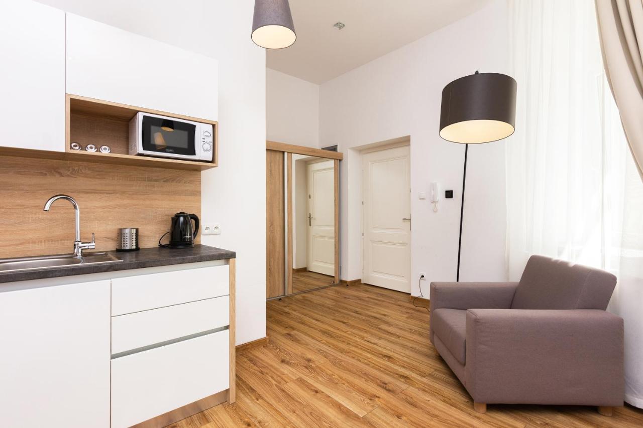 Old Town Bosacka Apartment *